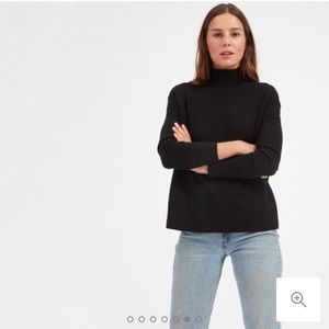 Everlane Cashmere Square Turtleneck - Black
